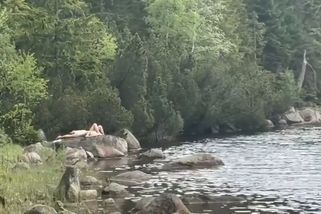 Turisté si pletou šumavská ledovcová jezera s bazénem. Koupání je tu přitom zakázané - Novinky